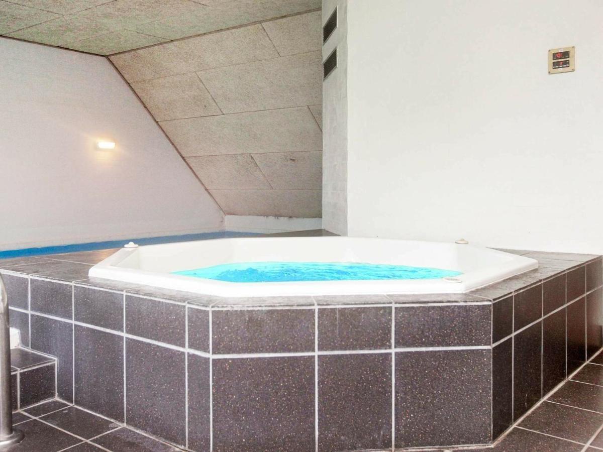 10 Person Holiday Home In Bl Vand Blåvand Chambre photo